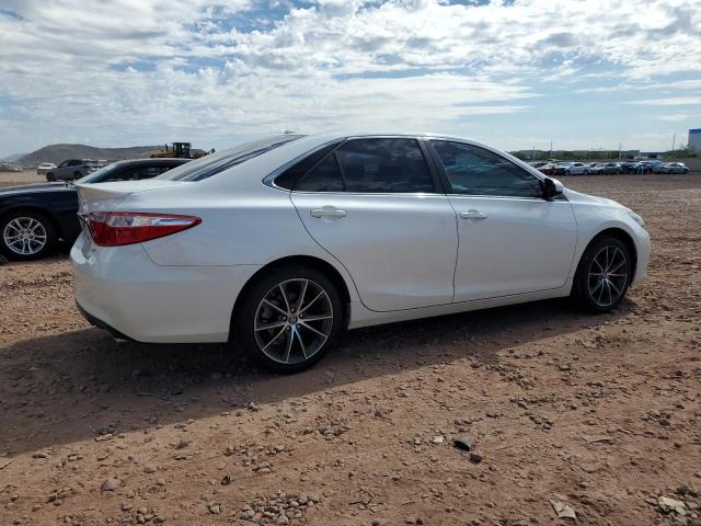 4T1BK1FK6HU032145 - 2017 TOYOTA CAMRY XSE WHITE photo 3