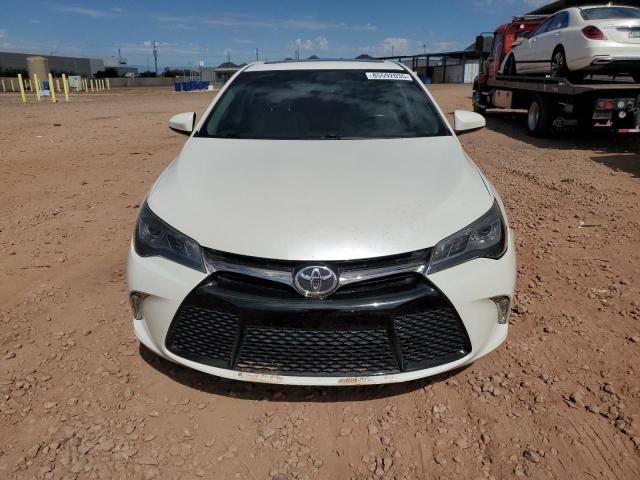 4T1BK1FK6HU032145 - 2017 TOYOTA CAMRY XSE WHITE photo 5