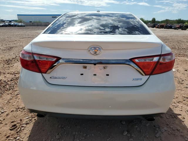 4T1BK1FK6HU032145 - 2017 TOYOTA CAMRY XSE WHITE photo 6