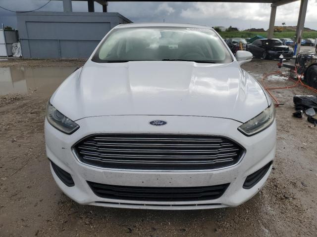 3FA6P0H72GR387626 - 2016 FORD FUSION SE 白色 照片 5
