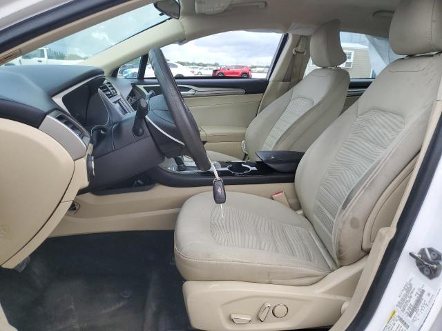 3FA6P0H72GR387626 - 2016 FORD FUSION SE 白色 照片 7