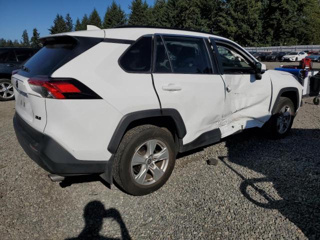 2T3W1RFV0MW167233 - 2021 TOYOTA RAV4 XLE WHITE photo 3