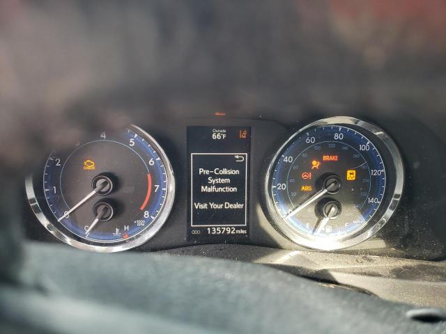 5YFBURHE0JP772278 - 2018 TOYOTA COROLLA L GRAY photo 9