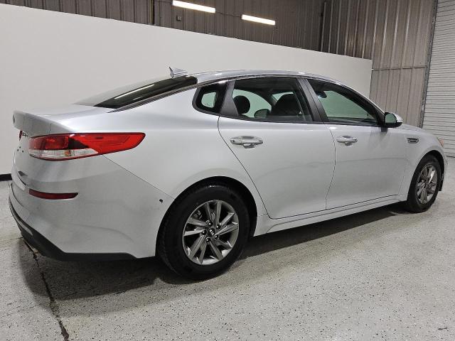 5XXGT4L34KG358349 - 2019 KIA OPTIMA LX SILVER photo 3
