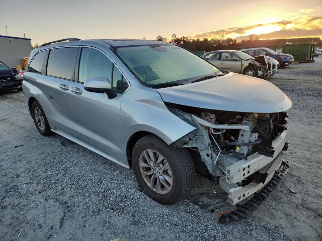 5TDYRKEC1MS010238 - 2021 TOYOTA SIENNA XLE فضي صورة 4