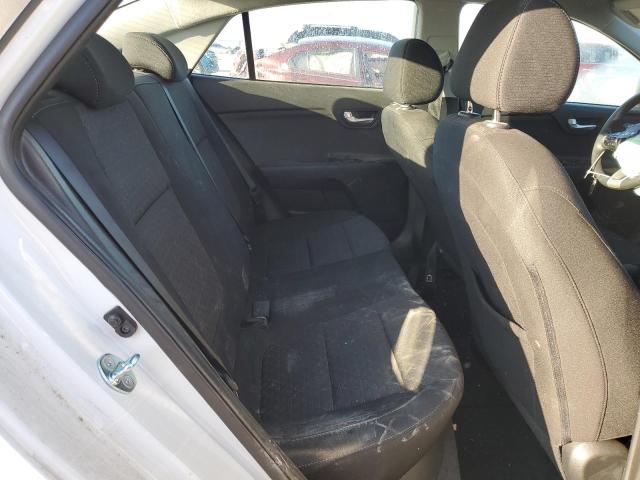 3KPA24AD0PE602146 - 2023 KIA RIO LX WHITE photo 10