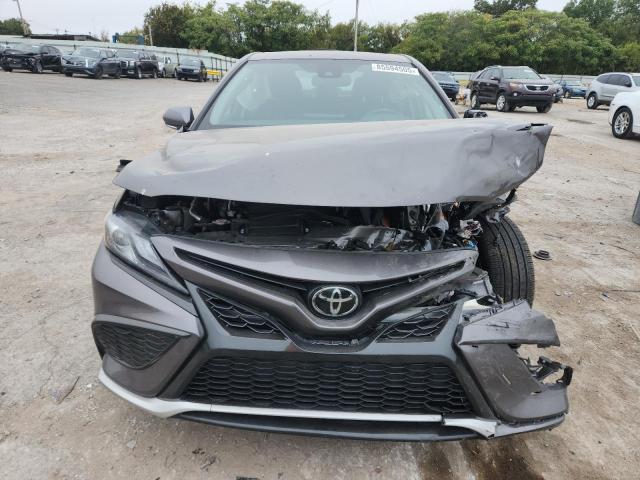 4T1K61AK7PU810351 - 2023 TOYOTA CAMRY XSE 灰色 照片 5