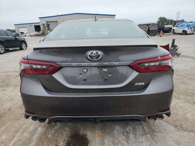 4T1K61AK7PU810351 - 2023 TOYOTA CAMRY XSE 灰色 照片 6