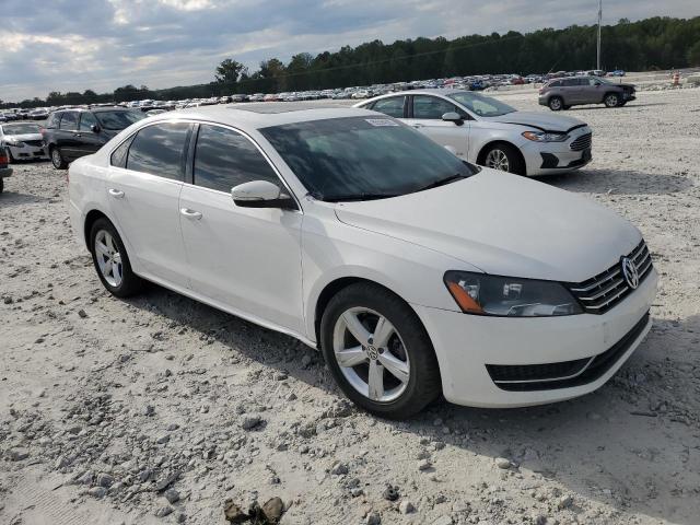 1VWBN7A31DC102064 - 2013 VOLKSWAGEN PASSAT SE Beyaz fotoğraf 4