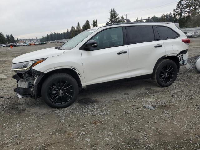 2019 TOYOTA HIGHLANDER SE, 