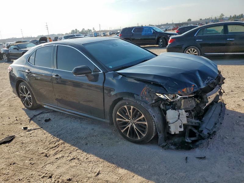 4T1B11HK4KU251001 - 2019 TOYOTA CAMRY L BLACK photo 4