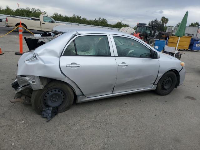 JTDBU4EE8DJ115969 - 2013 TOYOTA COROLLA BASE Gümüş fotoğraf 3