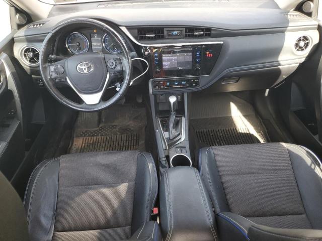 2T1BURHE3JC996273 - 2018 TOYOTA COROLLA L Көк фото 8