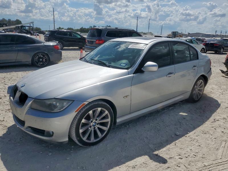 WBAPH7G5XBNN05239 - 2011 BMW 328 I SILVER photo 1