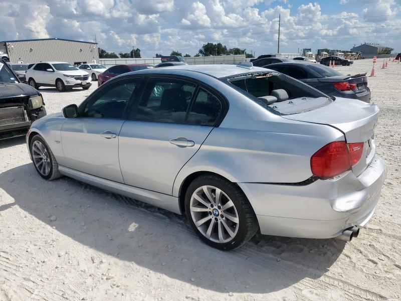 WBAPH7G5XBNN05239 - 2011 BMW 328 I SILVER photo 2