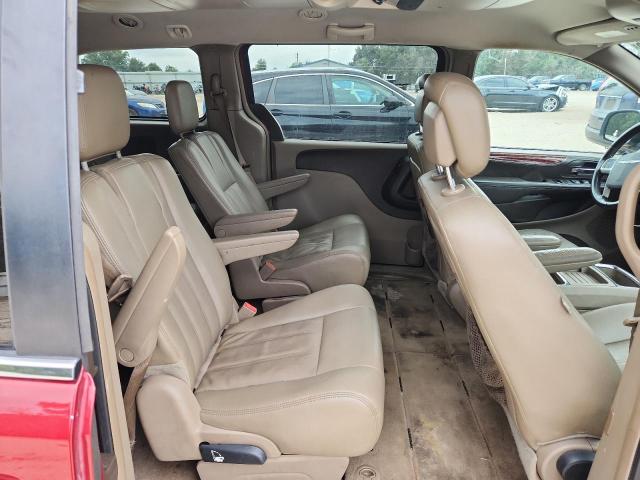 2C4RC1BG9GR300540 - 2016 CHRYSLER TOWN & COU TOURING MAROON photo 11