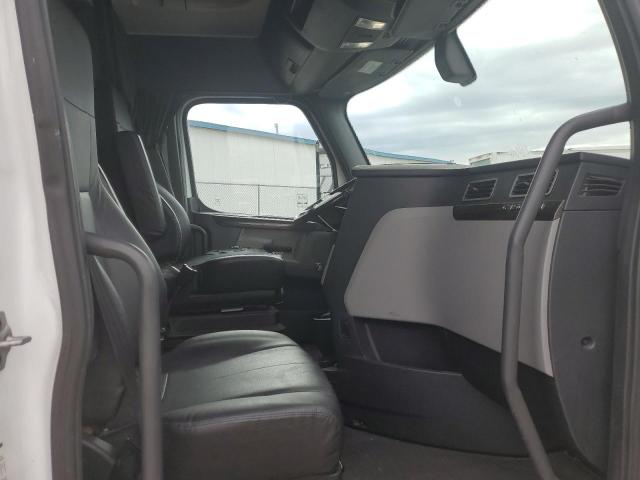 3AKJHHDR2KSKL4272 - 2019 FREIGHTLINER CASCADIA 1 Biały zdjęcie 5