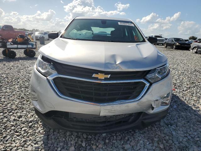 2GNAXHEV9J6320257 - 2018 CHEVROLET EQUINOX LS SILVER photo 5