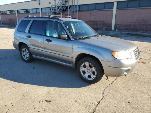 JF1SG63657H719365 - 2007 SUBARU FORESTER 2.5X GRAY photo 4