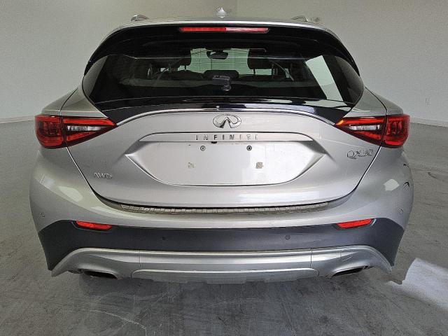 SJKCH5CR6HA026022 - 2017 INFINITI QX30 BASE SILVER photo 6