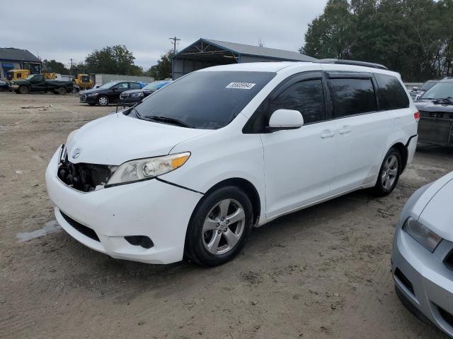 2014 TOYOTA SIENNA LE, 