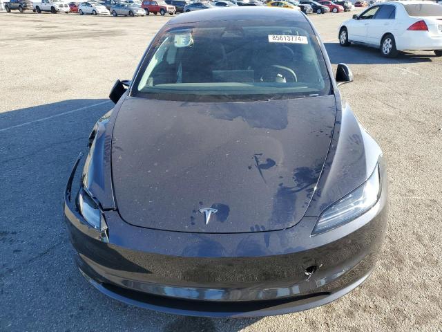 5YJ3E1EB4SF898010 - 2025 TESLA MODEL 3 Белый фото 5