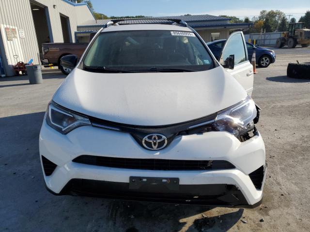JTMBFREV7GJ078375 - 2016 TOYOTA RAV4 LE WHITE photo 5