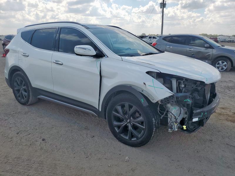 5NMZW4LA9JH067215 - 2018 HYUNDAI SANTA FE S WHITE photo 4