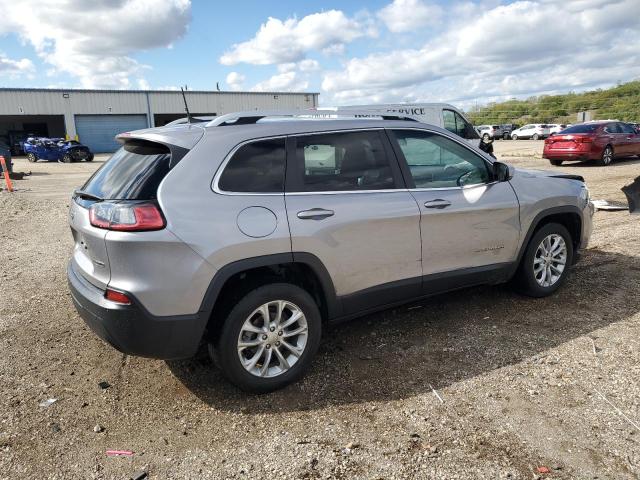 1C4PJLCB6KD246993 - 2019 JEEP CHEROKEE LATITUDE Silber Foto 3