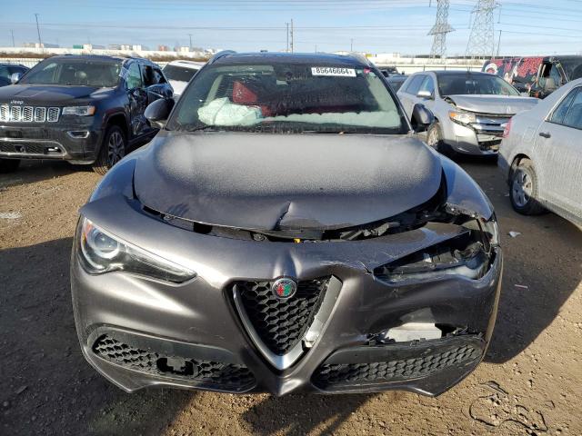 ZASPAKBN0K7C56432 - 2019 ALFA ROMEO STELVIO TI GRAY photo 5