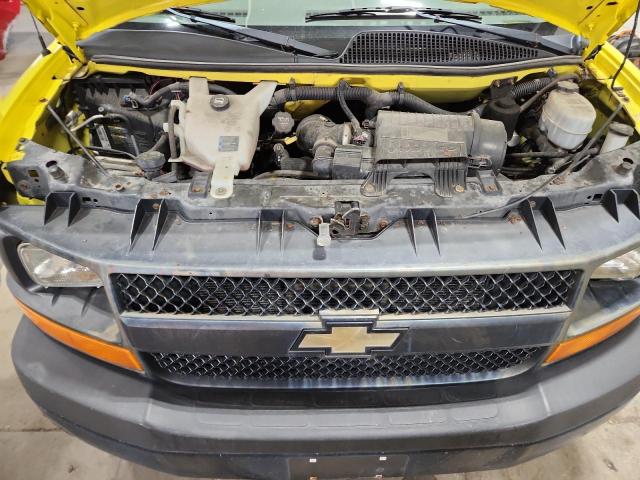 1GCZGUCG2B1113125 - 2011 CHEVROLET EXPRESS G3 YELLOW photo 12