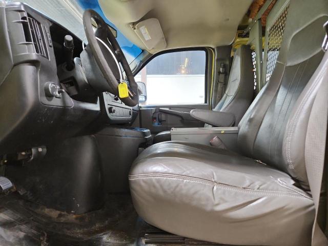 1GCZGUCG2B1113125 - 2011 CHEVROLET EXPRESS G3 YELLOW photo 7