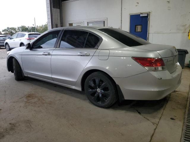 1HGCP26889A023018 - 2009 HONDA ACCORD EXL SILVER photo 2