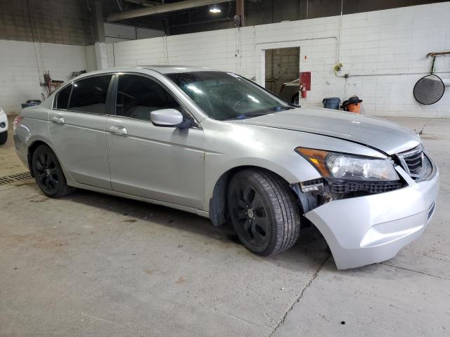 1HGCP26889A023018 - 2009 HONDA ACCORD EXL SILVER photo 4