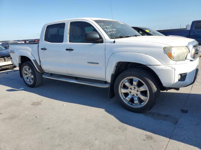 5TFJU4GN9CX014217 - 2012 TOYOTA TACOMA DOUBLE CAB PRERUNNER WHITE photo 4