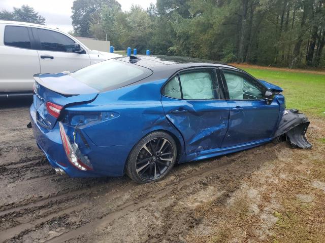 4T1B61HK0JU147072 - 2018 TOYOTA CAMRY XSE 蓝色 照片 3