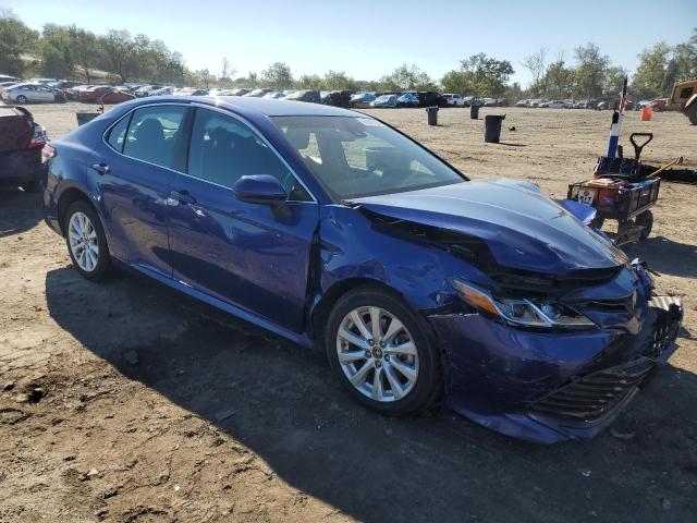 4T1B11HK6JU509033 - 2018 TOYOTA CAMRY L BLUE photo 4
