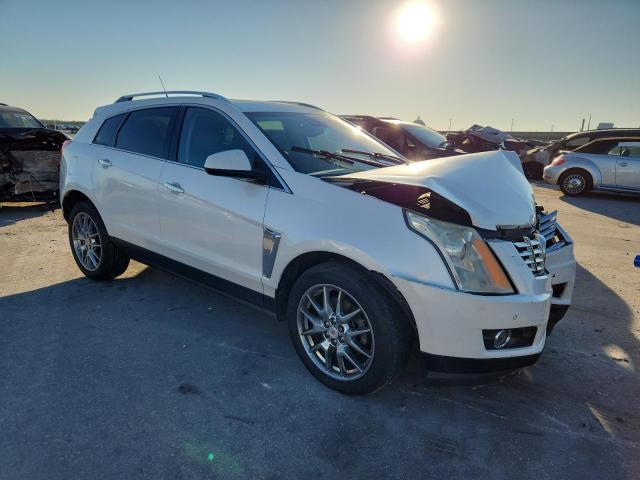 3GYFNCE3XES655082 - 2014 CADILLAC SRX PERFORMANCE COLLECTION WHITE photo 4
