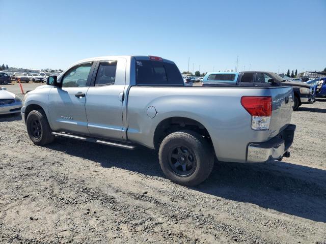 5TFRM5F1XAX019804 - 2010 TOYOTA TUNDRA DOUBLE CAB SR5 SILVER photo 2
