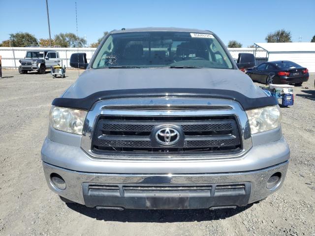 5TFRM5F1XAX019804 - 2010 TOYOTA TUNDRA DOUBLE CAB SR5 SILVER photo 5
