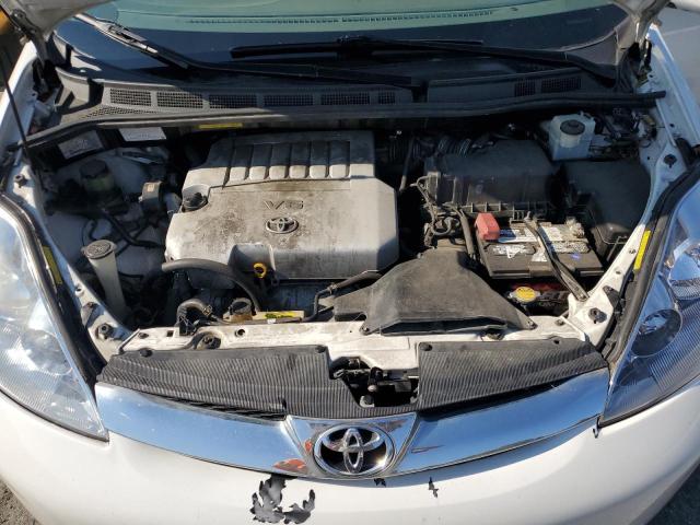 5TDBK22C87S005377 - 2007 TOYOTA SIENNA XLE WHITE photo 12
