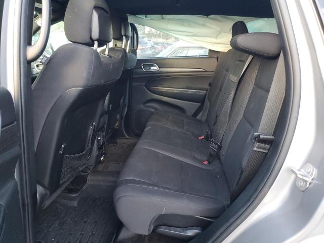 1C4RJFAG9JC402330 - 2018 JEEP GRAND CHER LAREDO Серый фото 10