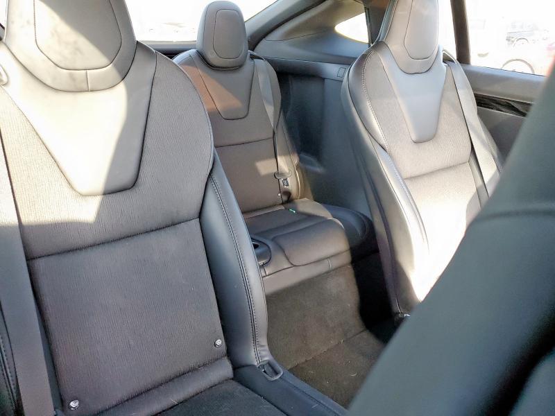 5YJXCBE21JF114779 - 2018 TESLA MODEL X RED photo 11