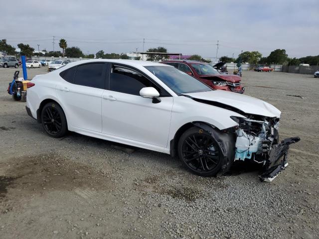 4T1DAACK2SU194300 - 2025 TOYOTA CAMRY XSE WHITE photo 4