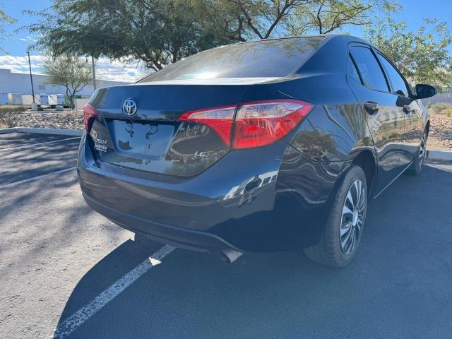 2T1BURHE8KC222442 - 2019 TOYOTA COROLLA L Blau Foto 4