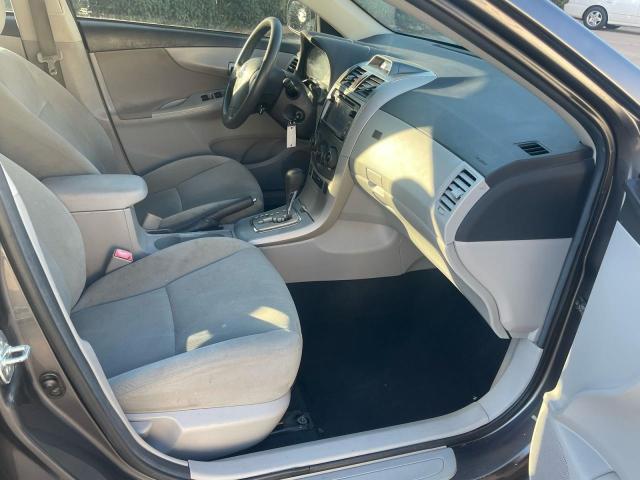 5YFBU4EEXDP076863 - 2013 TOYOTA COROLLA BASE Сірий фото 5