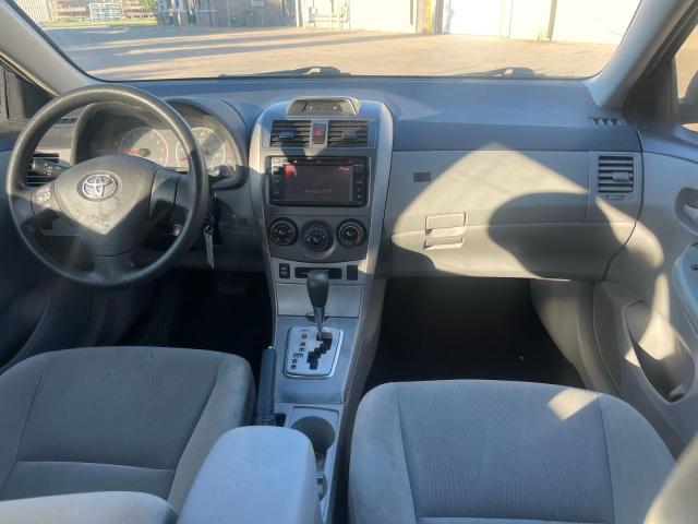 5YFBU4EEXDP076863 - 2013 TOYOTA COROLLA BASE Сірий фото 9