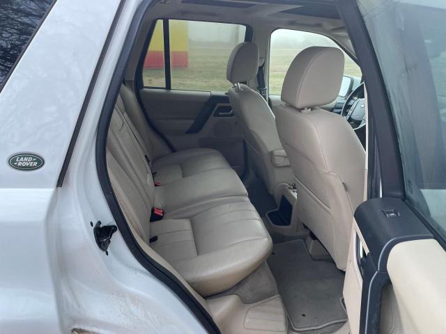 SALFR2BN6CH308647 - 2012 LAND ROVER LR2 HSE WHITE photo 6