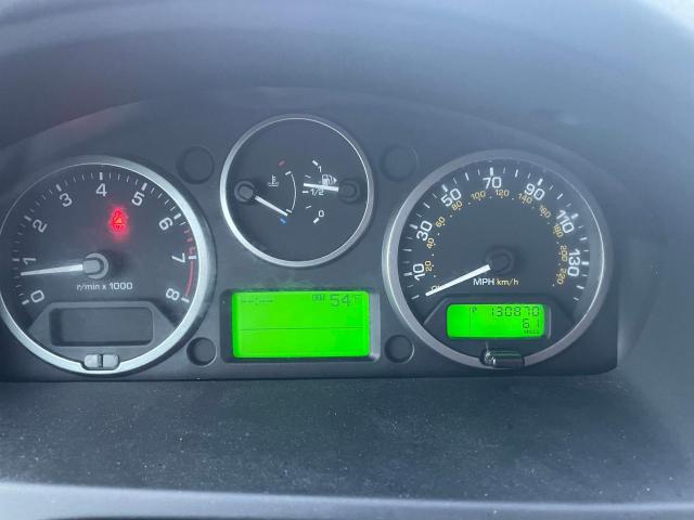 SALFR2BN6CH308647 - 2012 LAND ROVER LR2 HSE WHITE photo 8