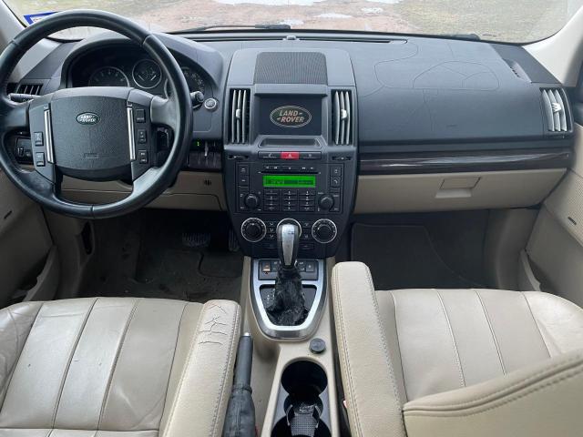 SALFR2BN6CH308647 - 2012 LAND ROVER LR2 HSE WHITE photo 9